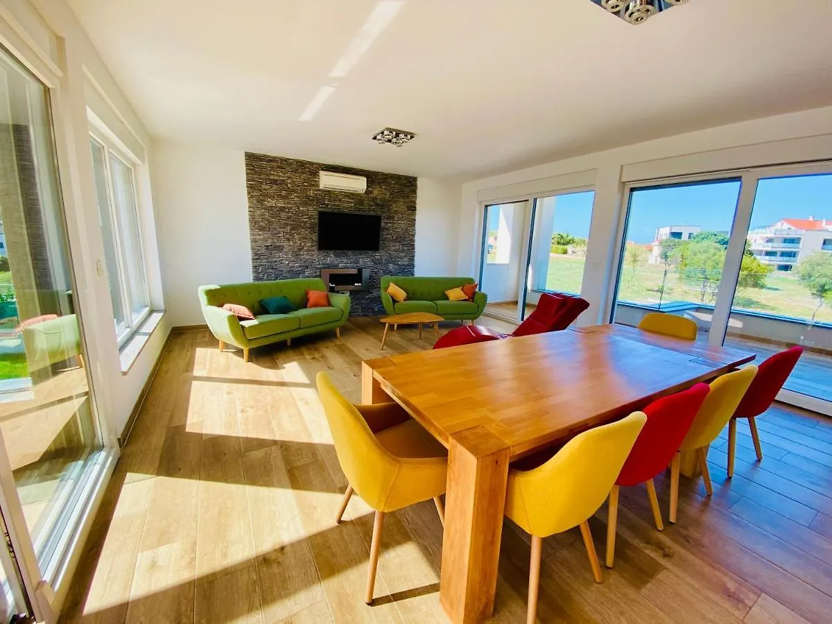 Villa Am Meer Mit Pool & Kinderpool - Leon'S Holiday Homes Medulin
