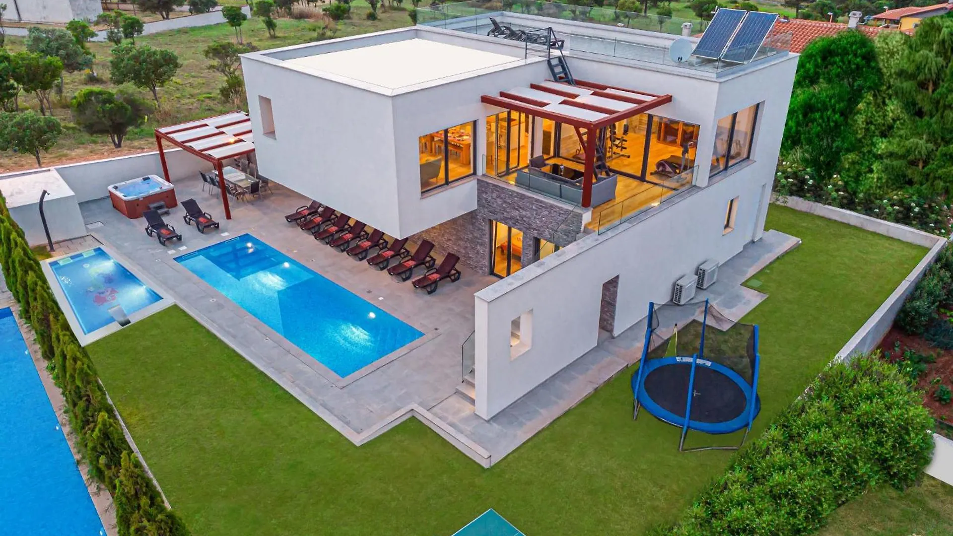 Villa Am Meer Mit Pool & Kinderpool - Leon'S Holiday Homes Medulin Croatia