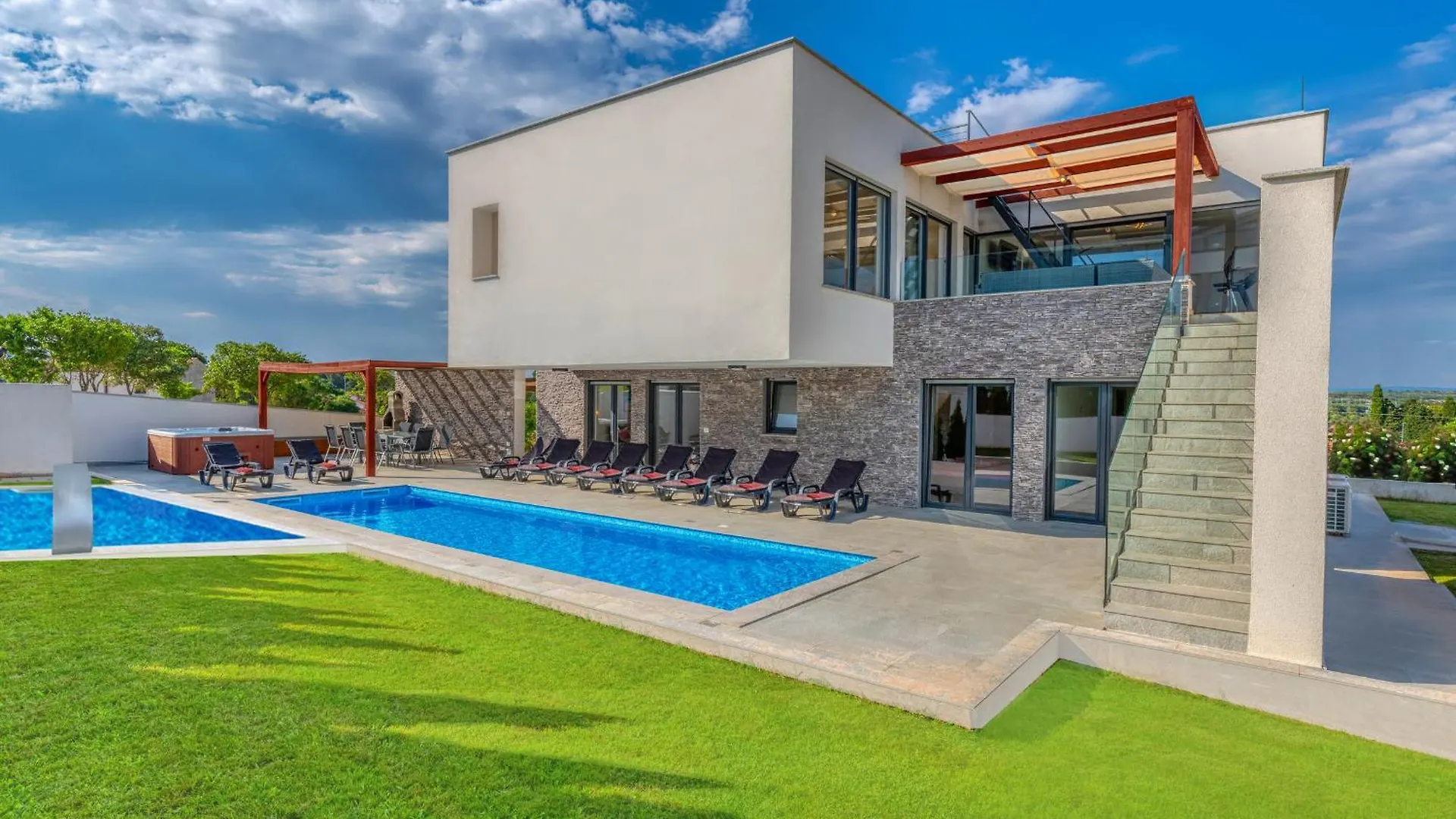 Villa Am Meer Mit Pool & Kinderpool - Leon'S Holiday Homes Medulin