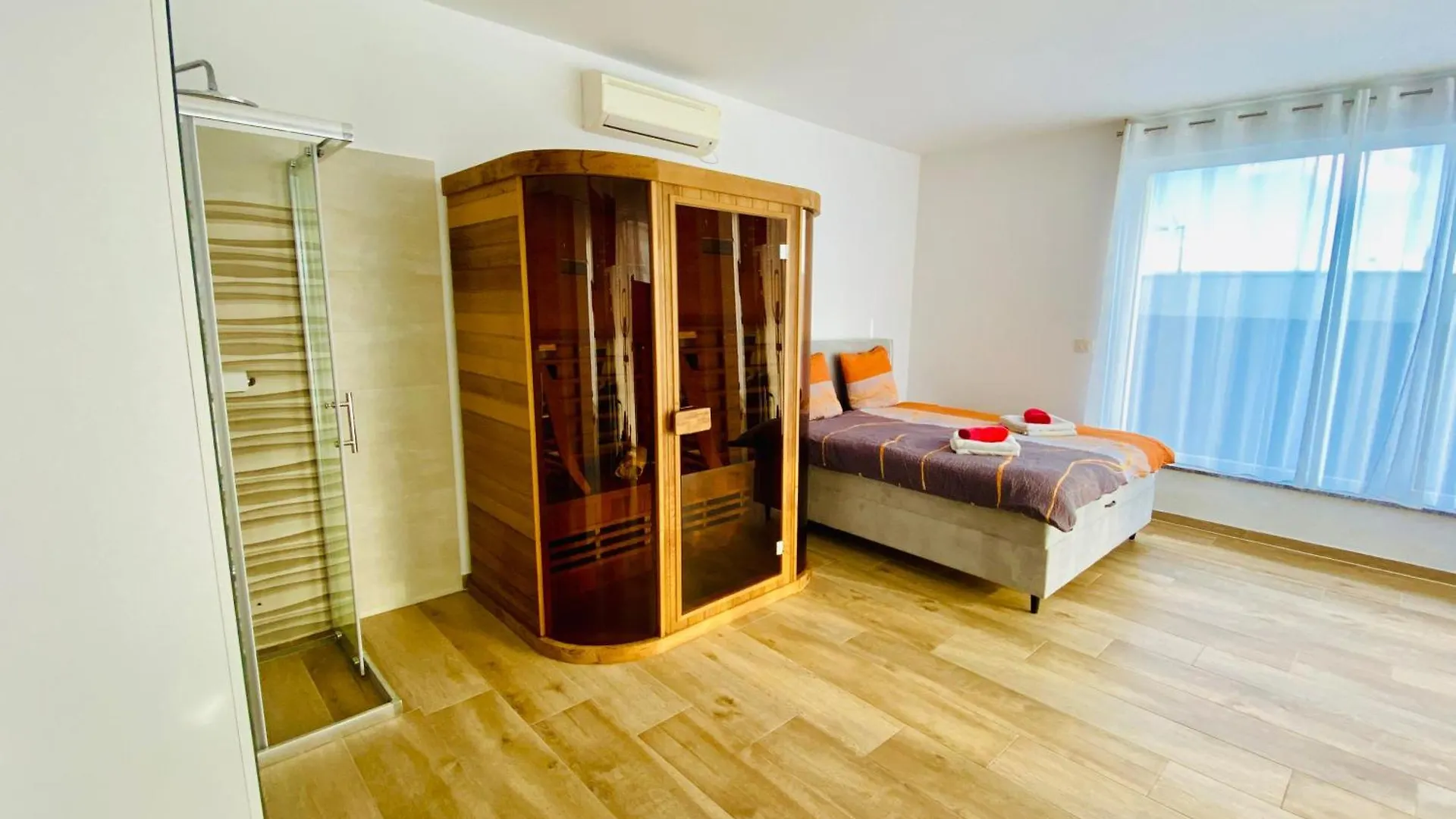 Villa Am Meer Mit Pool & Kinderpool - Leon'S Holiday Homes Medulin