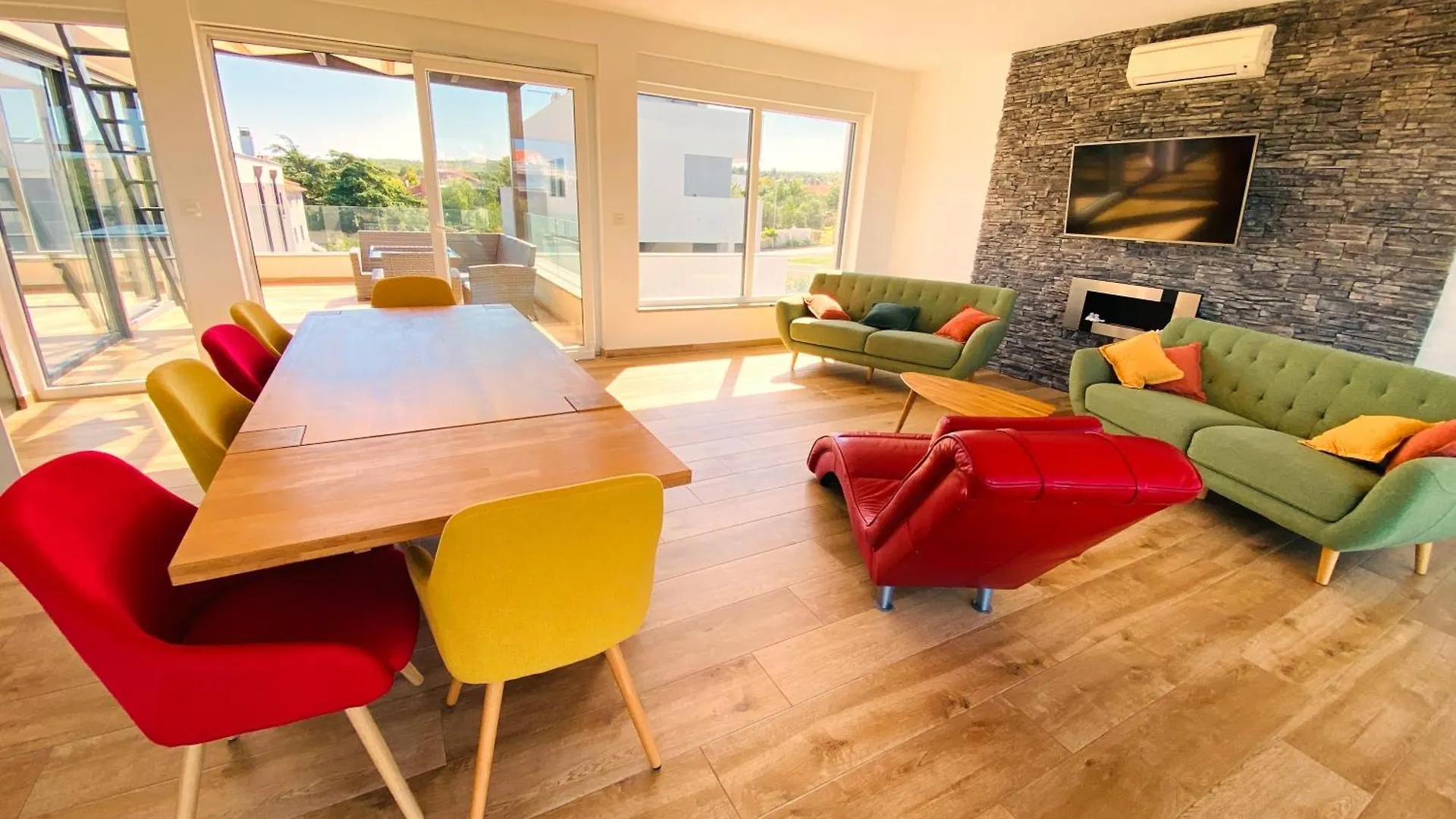 Villa Am Meer Mit Pool & Kinderpool - Leon'S Holiday Homes Medulin