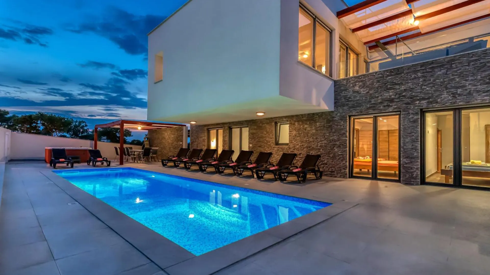 Villa Am Meer Mit Pool & Kinderpool - Leon'S Holiday Homes Medulin 0*,  Croatia